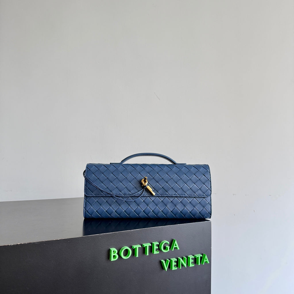 Bottega Veneta 741511 Silver Designer Wallet