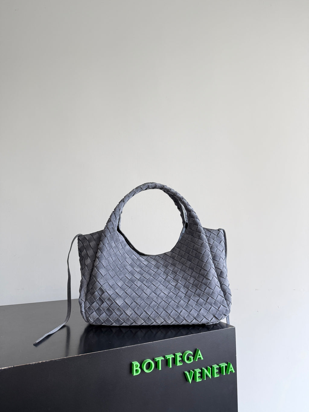 Bottega Veneta 844249 Black Designer Handbag - detail image 6