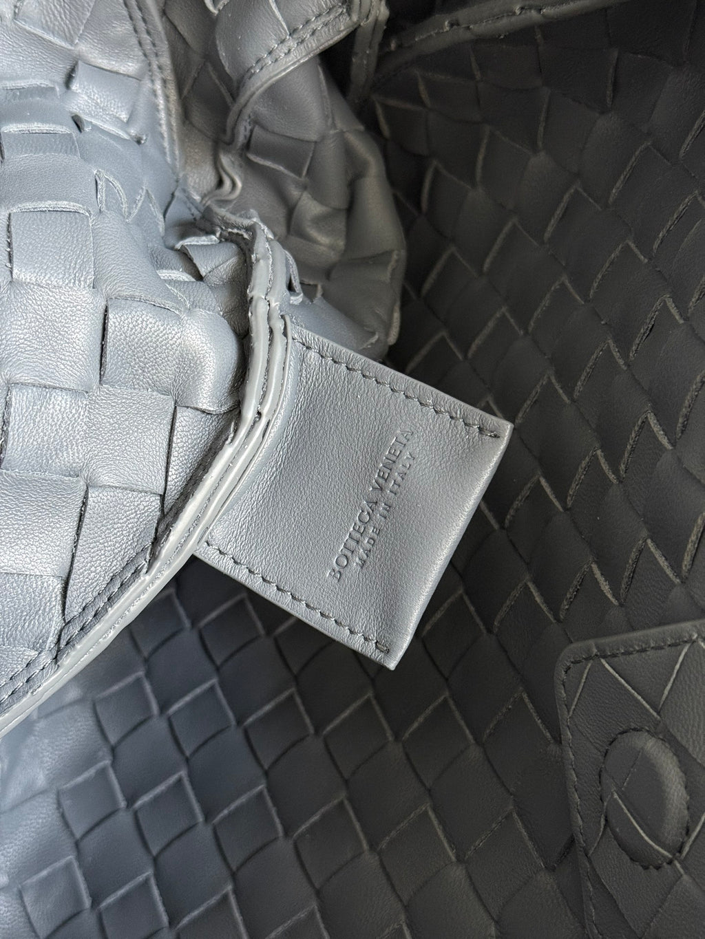 Bottega Veneta 844249 Black Designer Handbag - detail image 8
