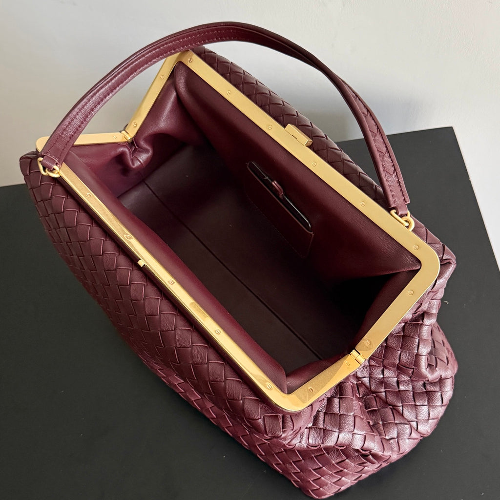 Bottega Veneta 868128 Black & Red Designer Handbag - detail image 9