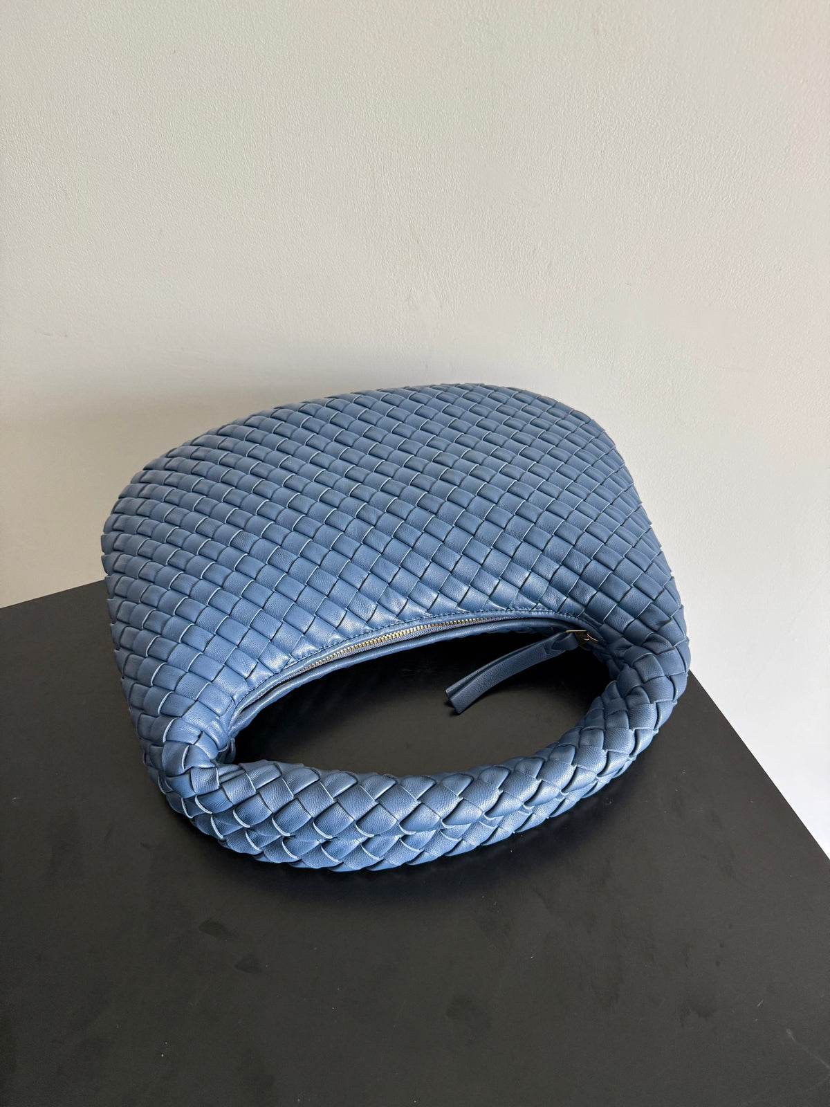 Bottega Veneta 856736 Blue Hobo Bag - detail image 4