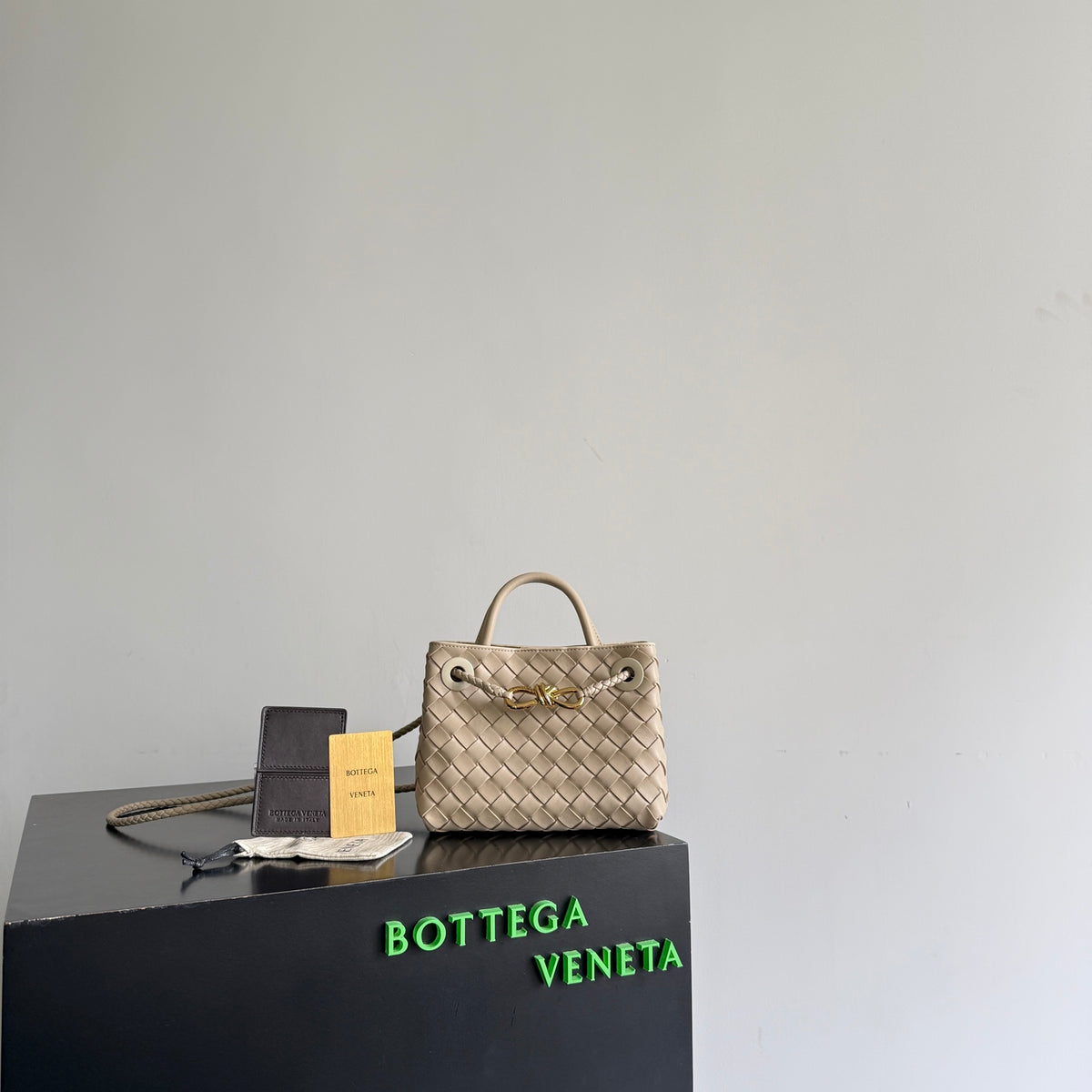 Bottega Veneta 874957 Black Card Holder Edition 2