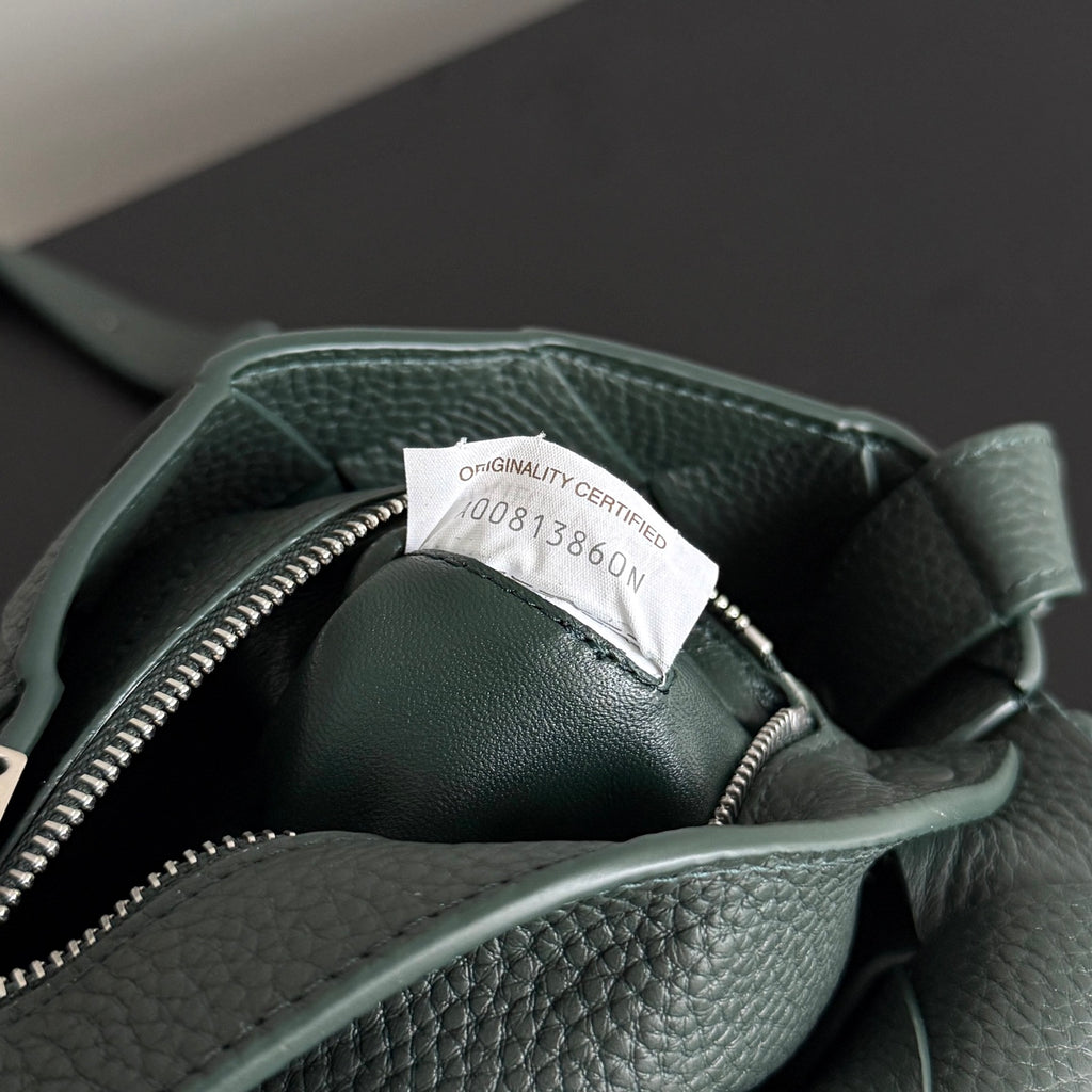 Bottega Veneta 795637 Black Designer Handbag - detail image 7