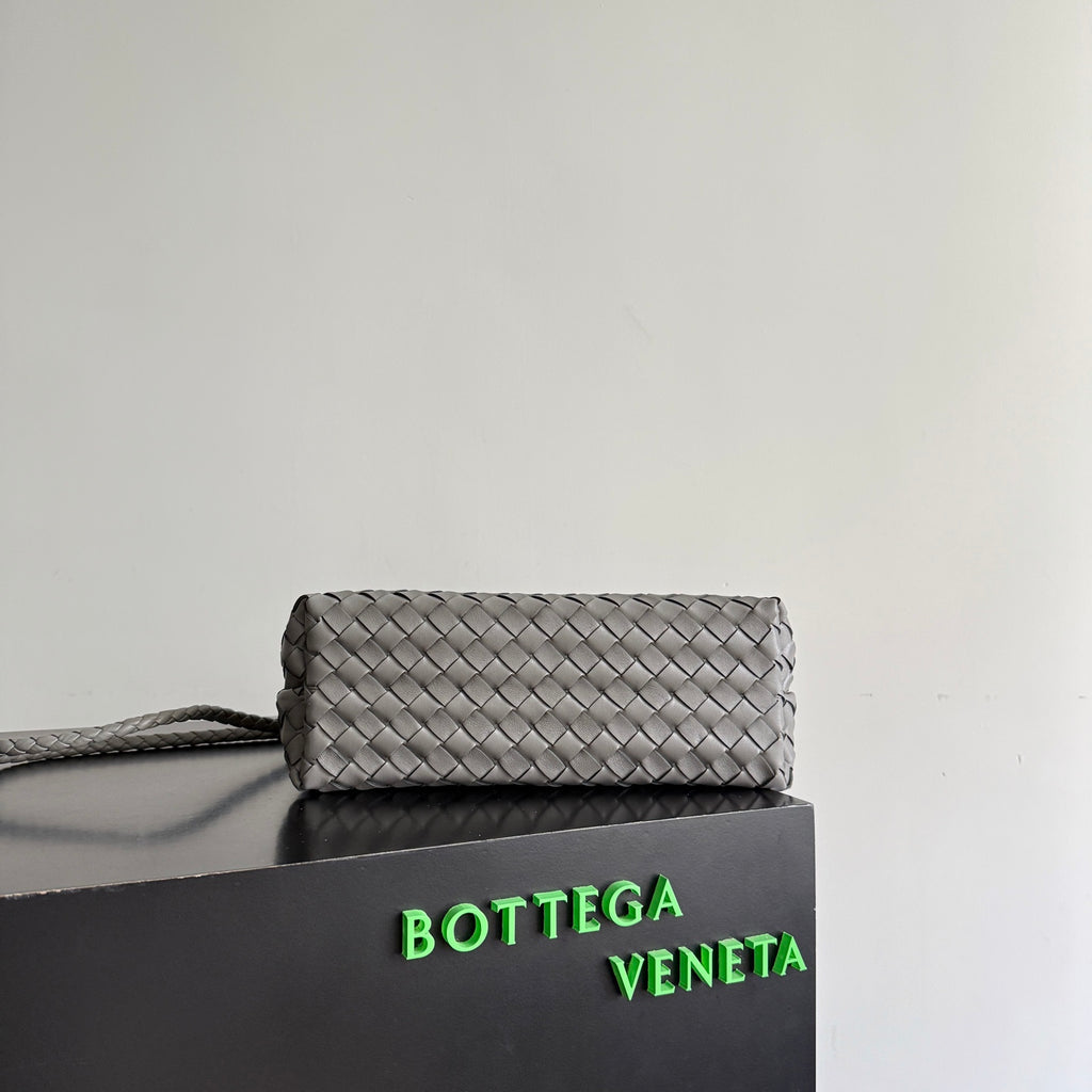 Bottega Veneta 743572 White Designer Handbag - detail image 5