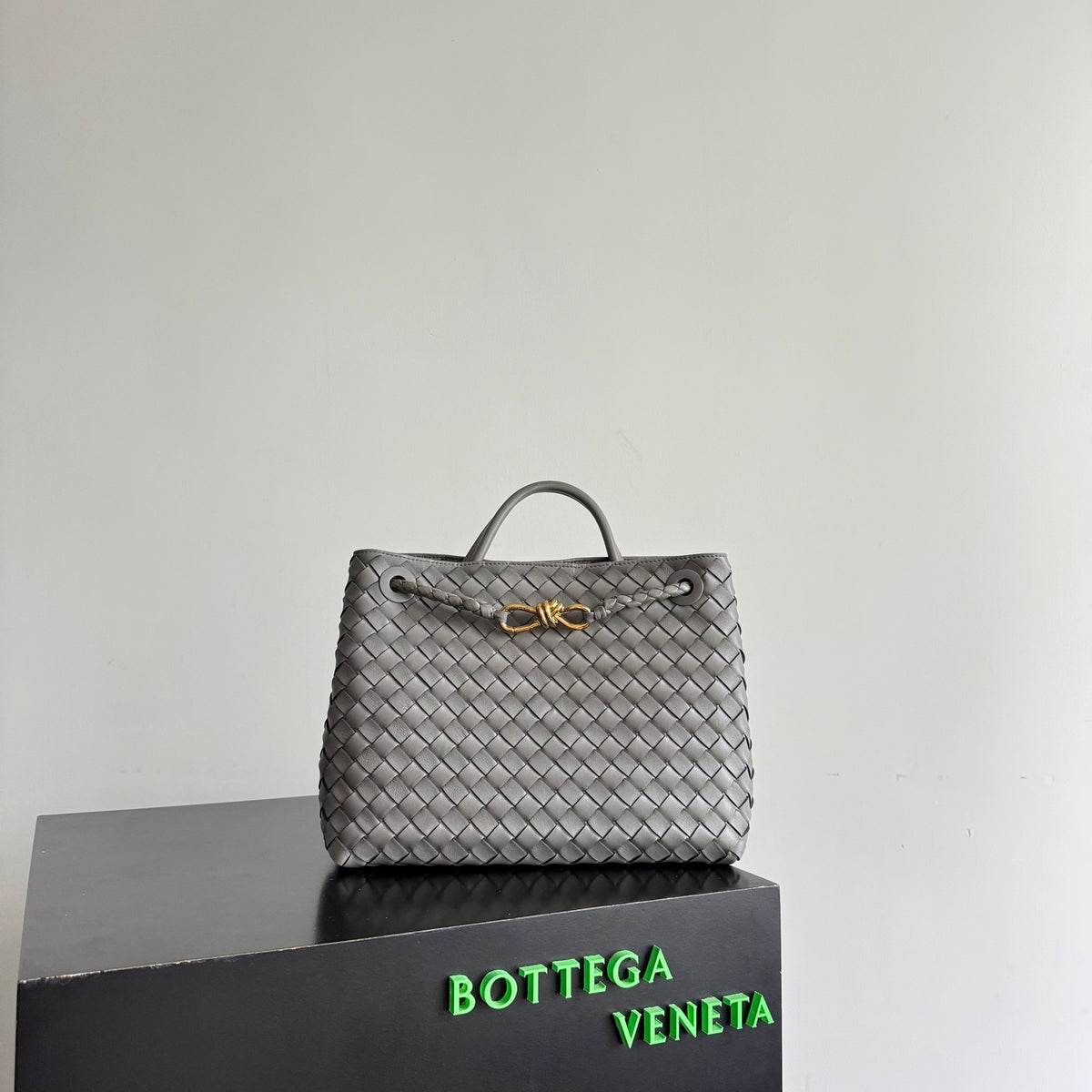 Bottega Veneta 743572 White Designer Handbag