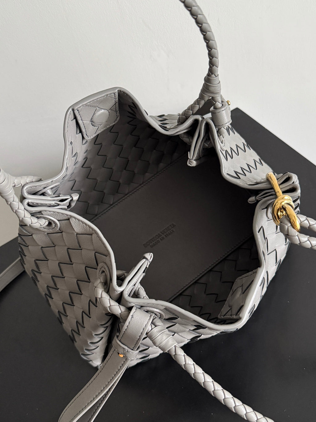 Bottega Veneta 835921 Black Designer Handbag - detail image 9