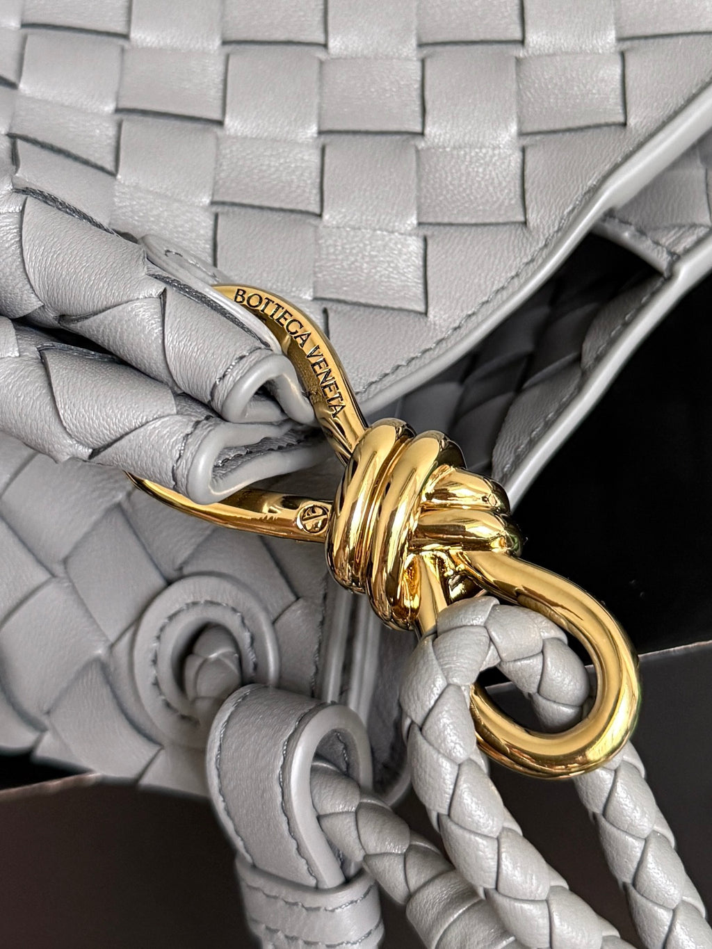 Bottega Veneta 835921 Black Designer Handbag - detail image 5