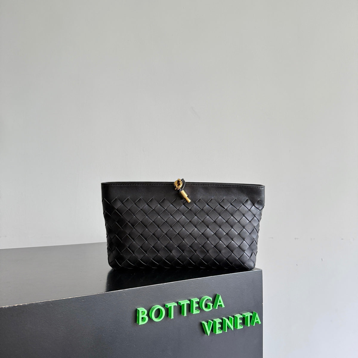 Bottega Veneta 876344 Black Pouch Bag