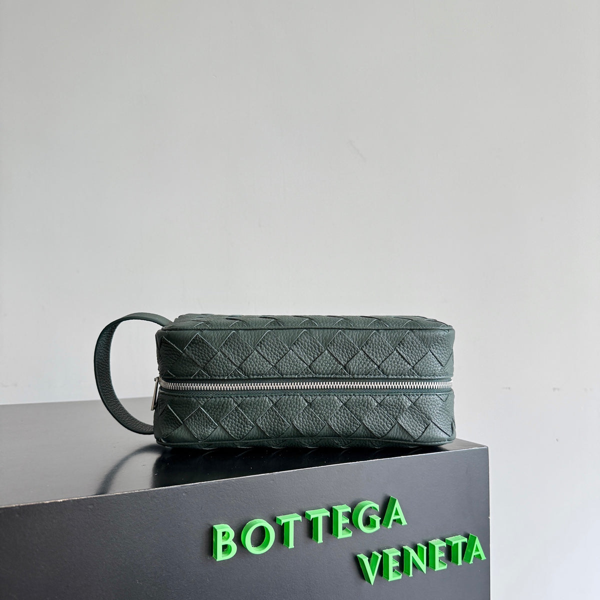 Bottega Veneta 729295 Black Designer Handbag Edition 4 - detail image 3