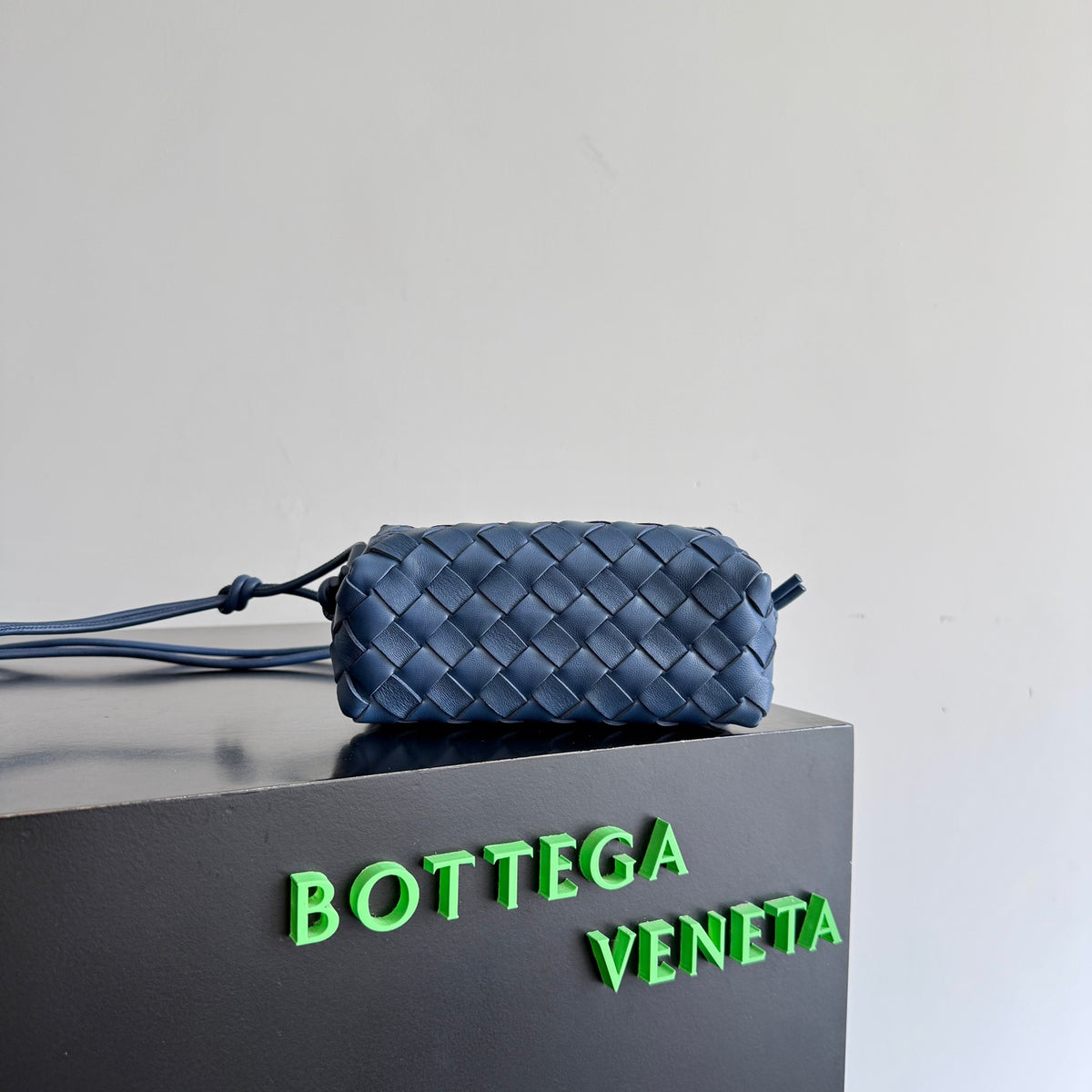Bottega Veneta 723547 Silver Designer Handbag - detail image 2