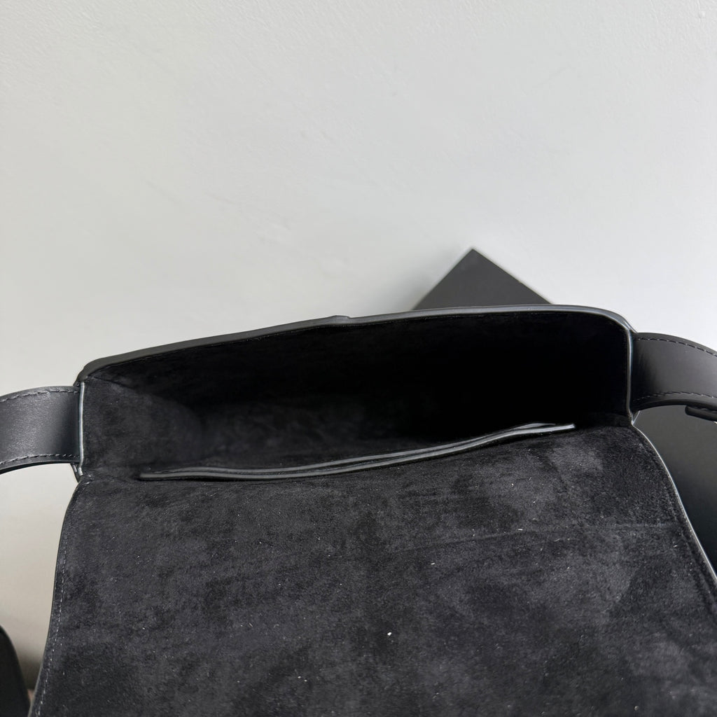 Bottega Veneta 867404 Black Designer Handbag Edition 3 - detail image 9