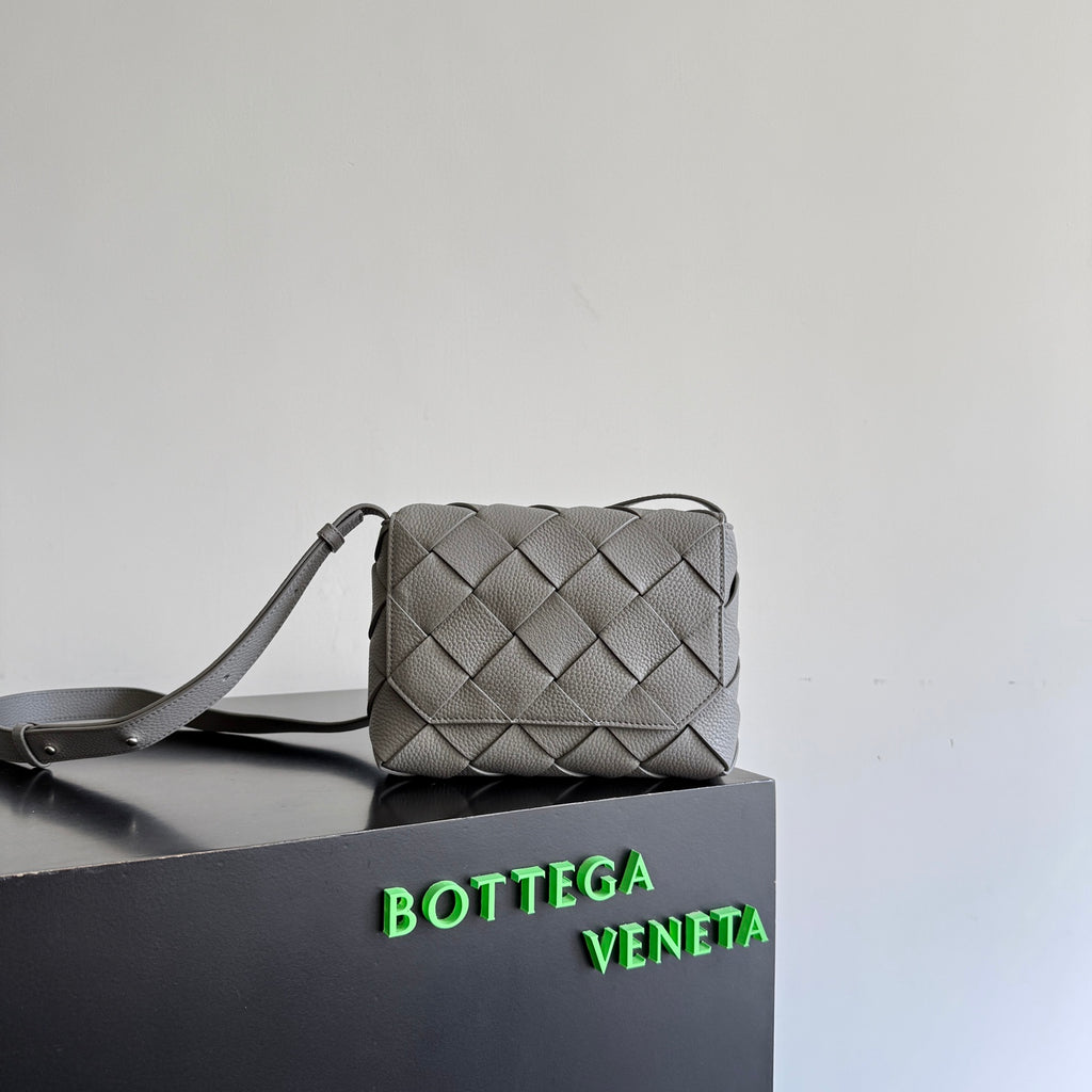 Bottega Veneta 795637 Black Designer Handbag Edition 2