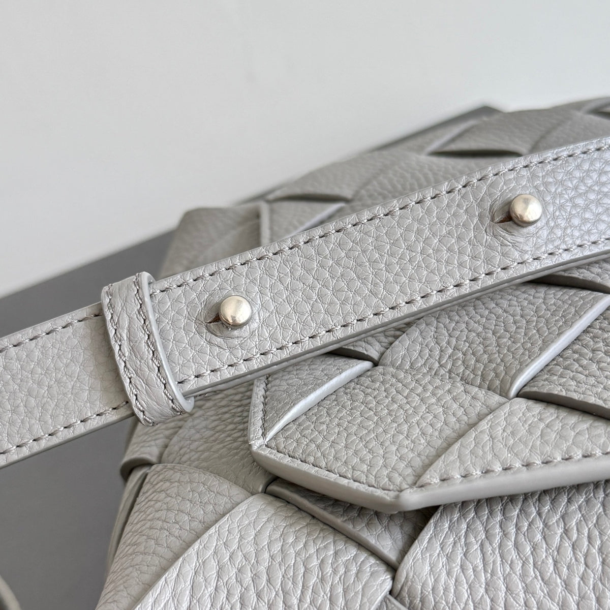 Bottega Veneta 795637 Black Designer Handbag Edition 2 - detail image 5