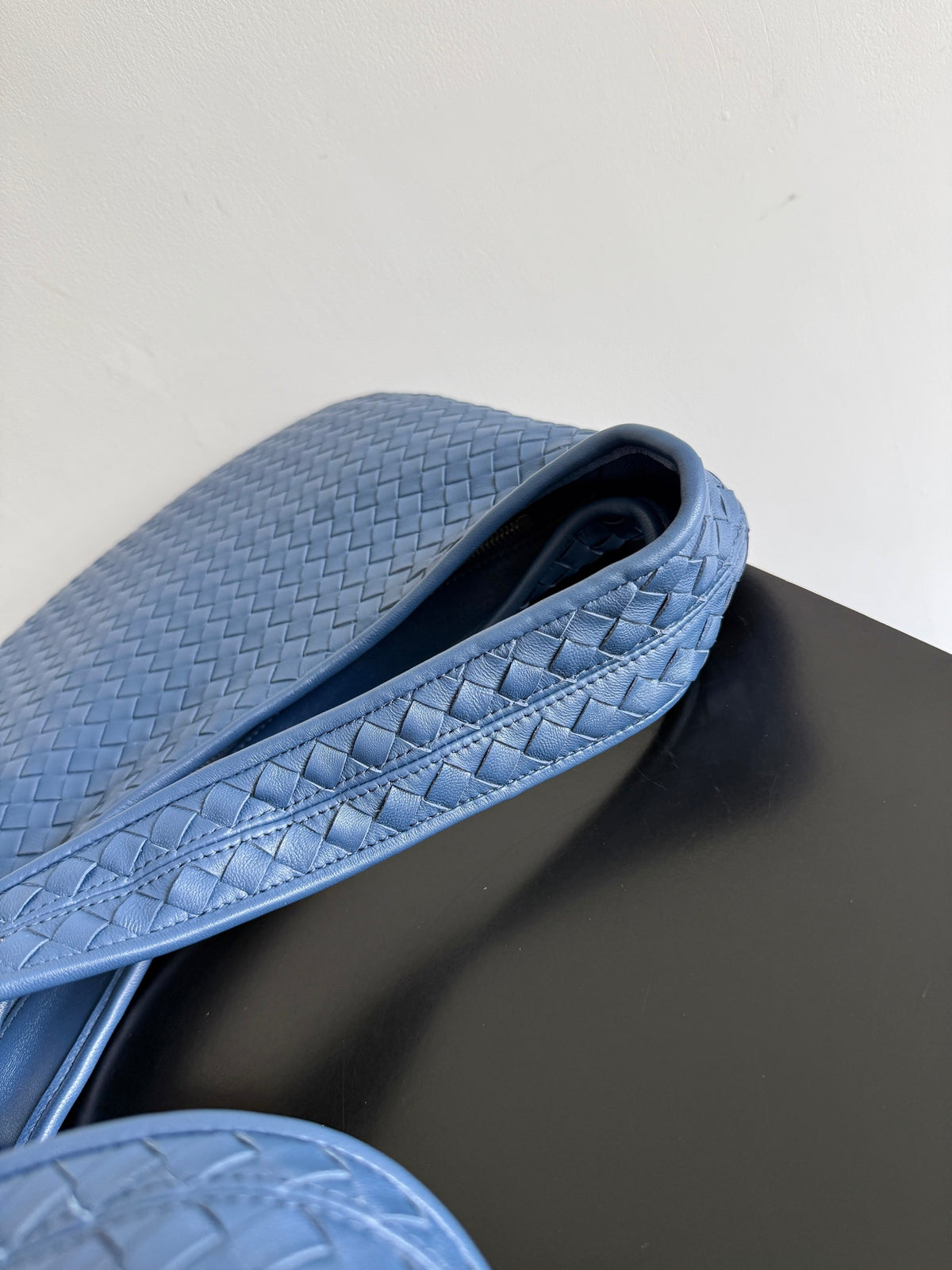 Bottega Veneta 826877 Blue Designer Handbag - detail image 4