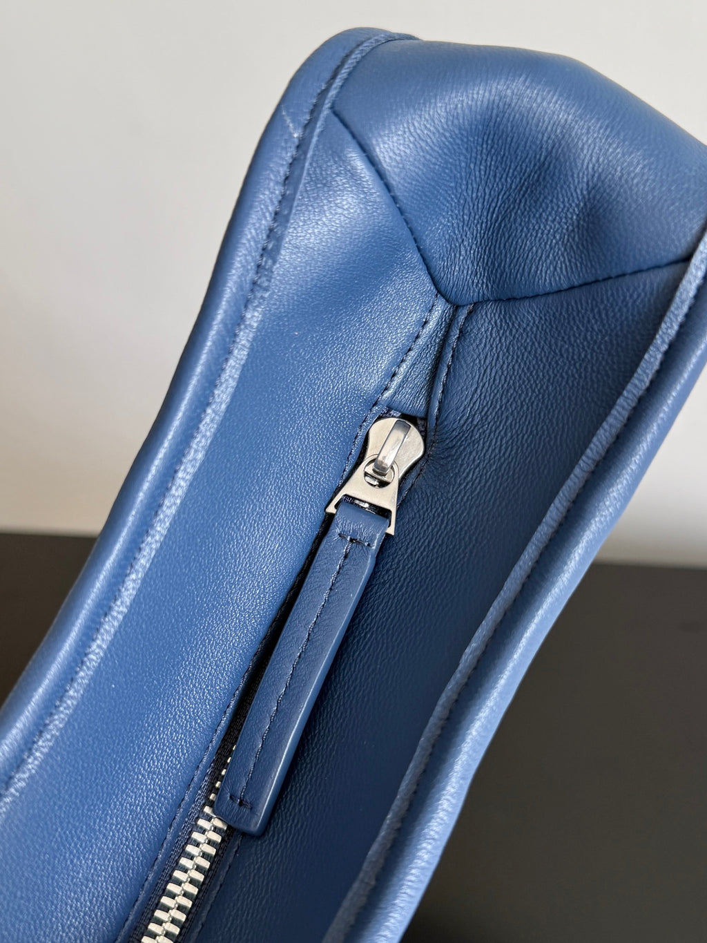 Bottega Veneta 826877 Blue Designer Handbag - detail image 6