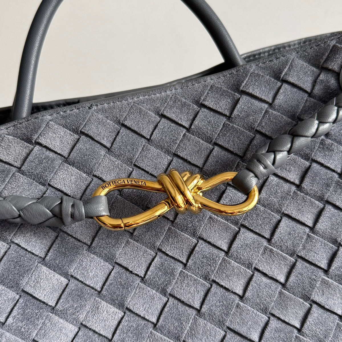 Bottega Veneta 743572 White Designer Handbag Edition 2 - detail image 2