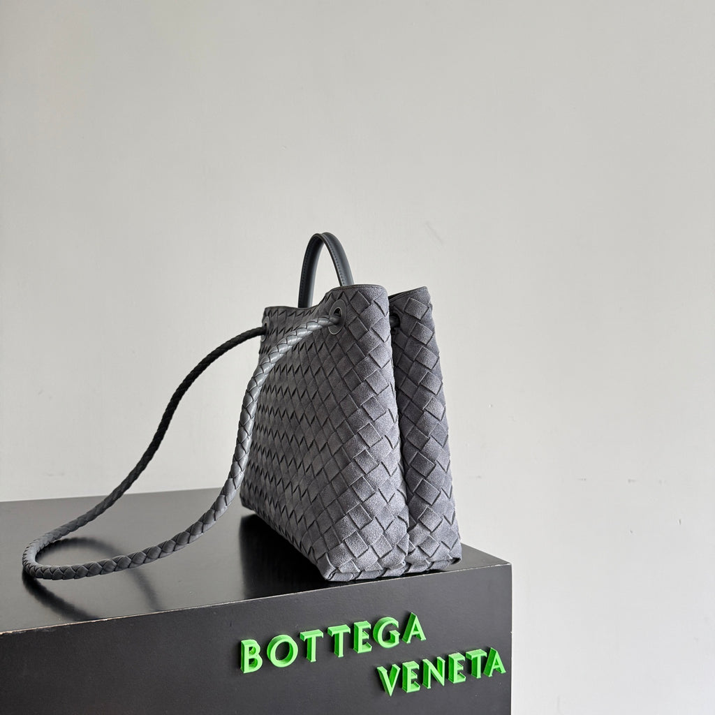Bottega Veneta 743572 White Designer Handbag Edition 2 - detail image 3
