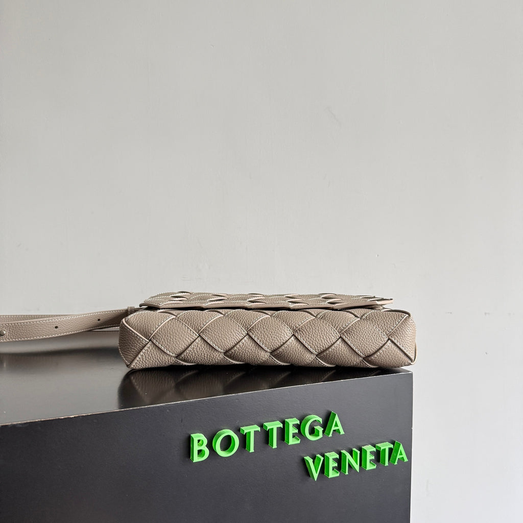 Bottega Veneta 815796 Gray Designer Handbag - detail image 4