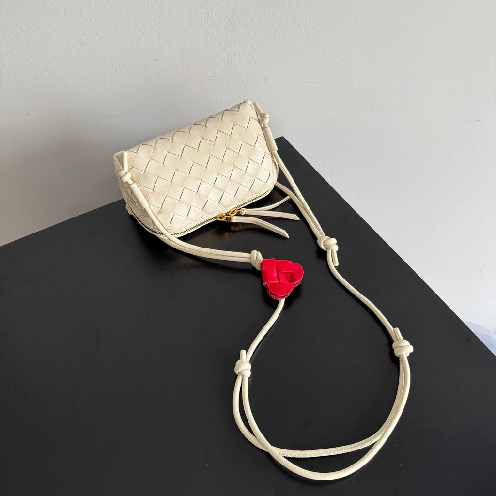 Bottega Veneta 794258 Black Pouch Bag - detail image 5