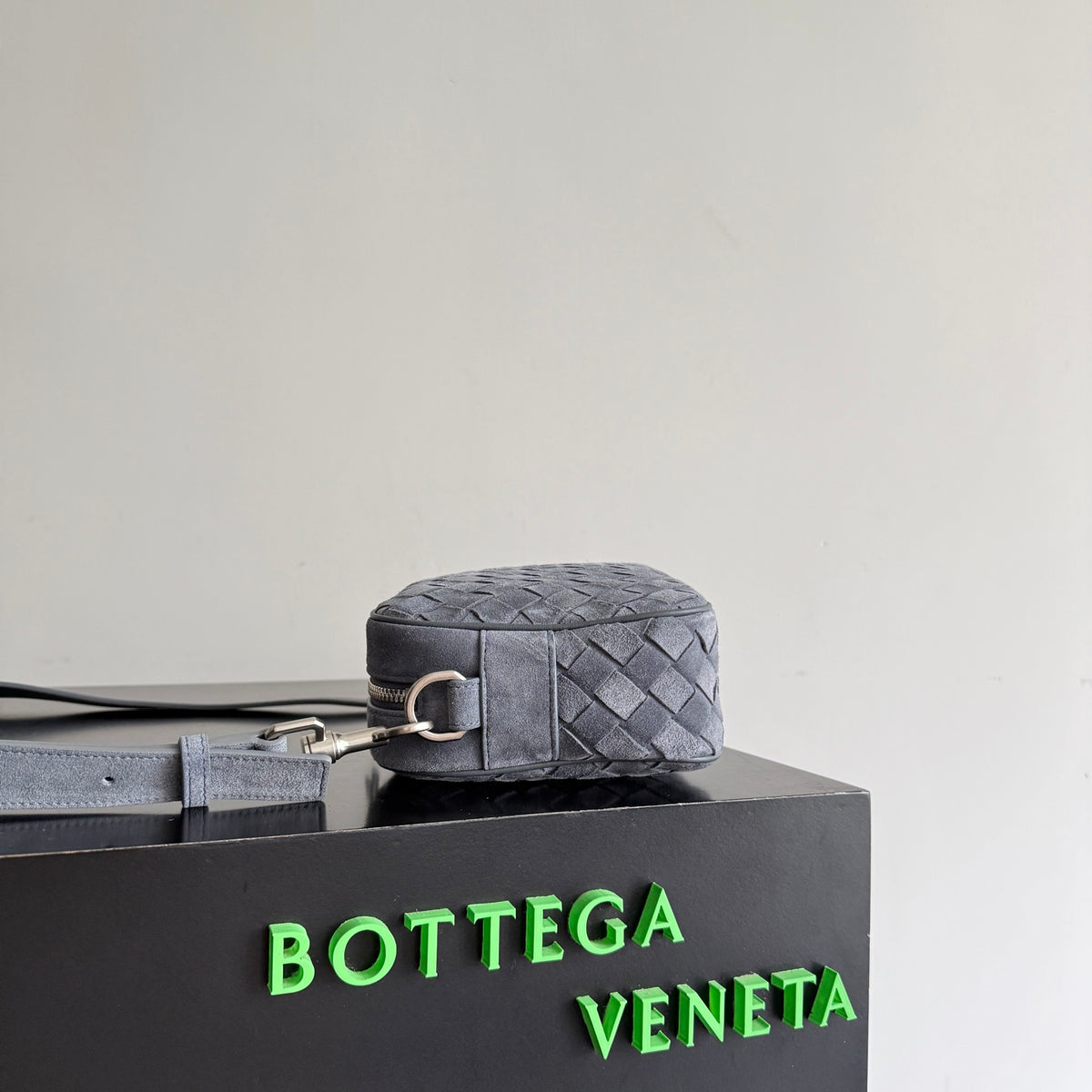 Bottega Veneta 755923 Black Designer Handbag - detail image 2