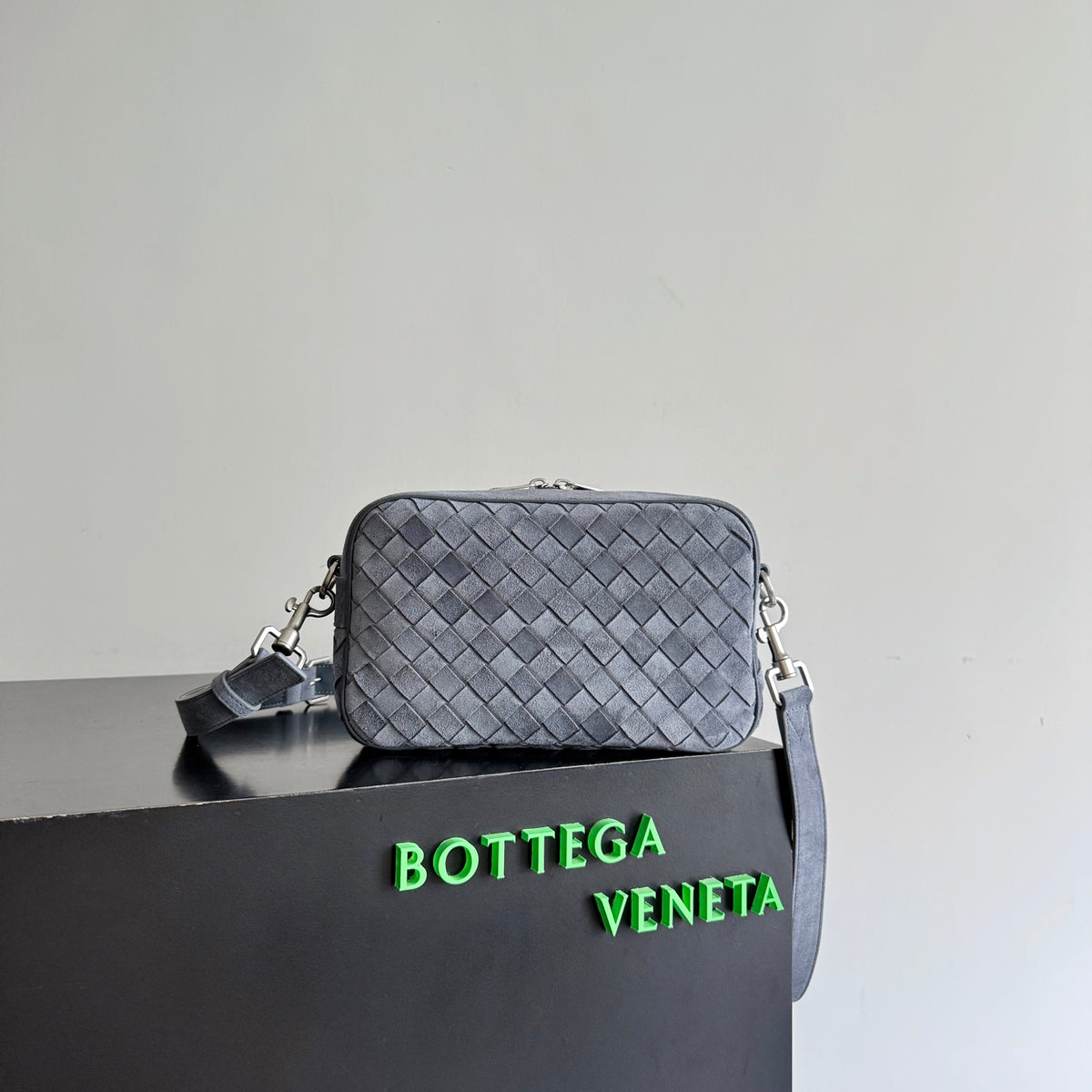 Bottega Veneta 755923 Black Designer Handbag