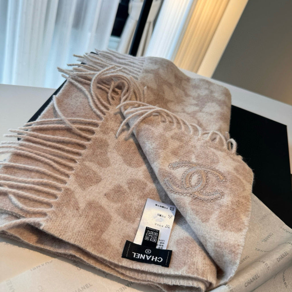 CHANEL 25S SCARF 180 IN CASHMERE 989899