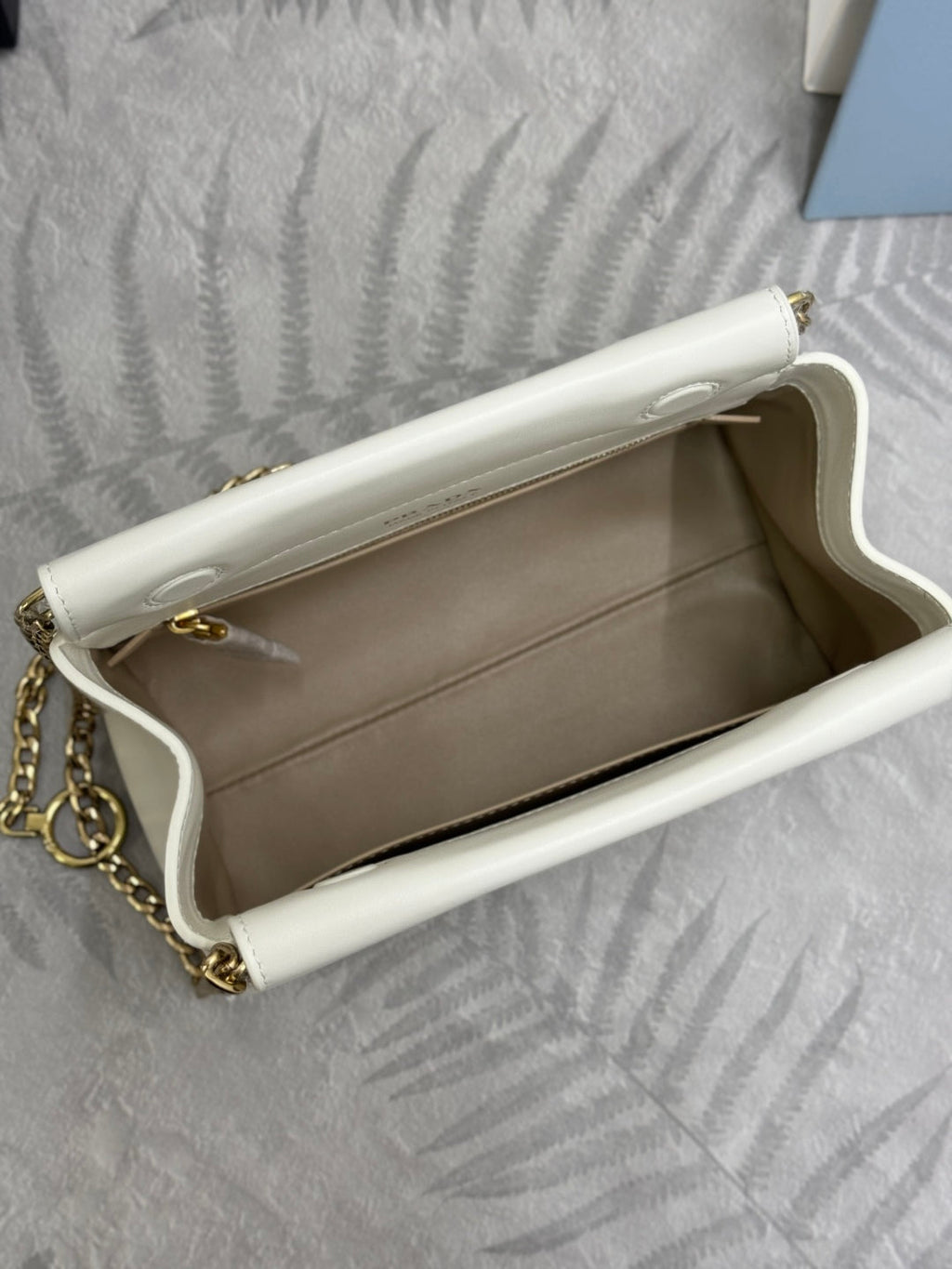 PRADA 25S ENCHAINE MINI BAG 22 IN WHITE CALFSKIN GOLD HARDWARE