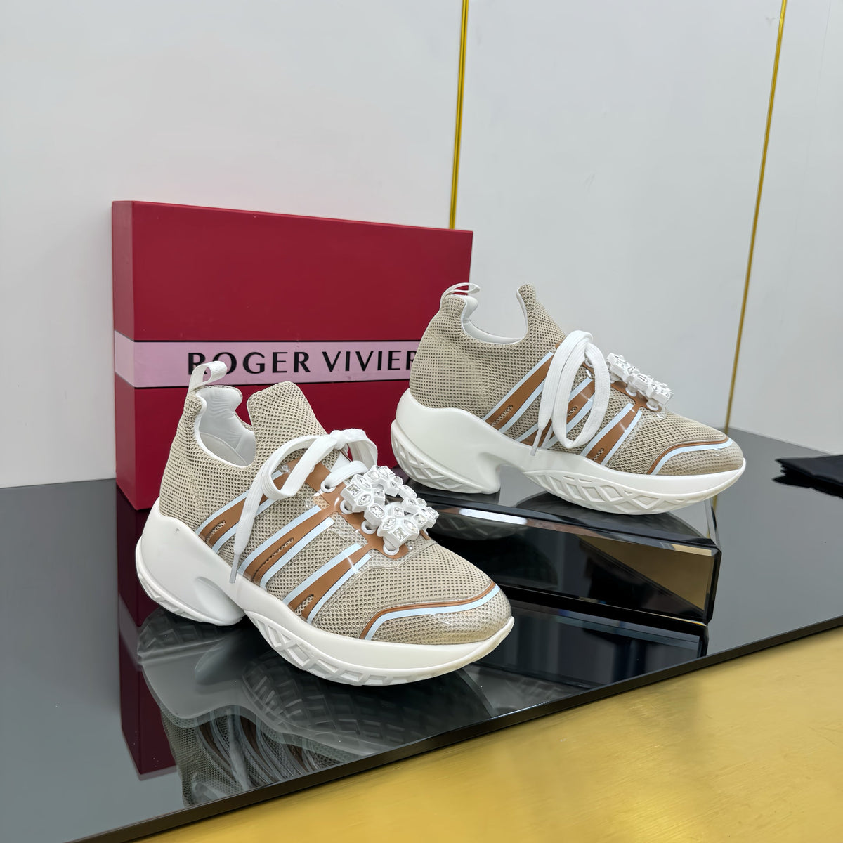 ROGER VIVIER VIV' RUN SNEAKERS IN BEIGE TECHNICAL FABRIC WITH BROWN AND WHITE CALFSKIN