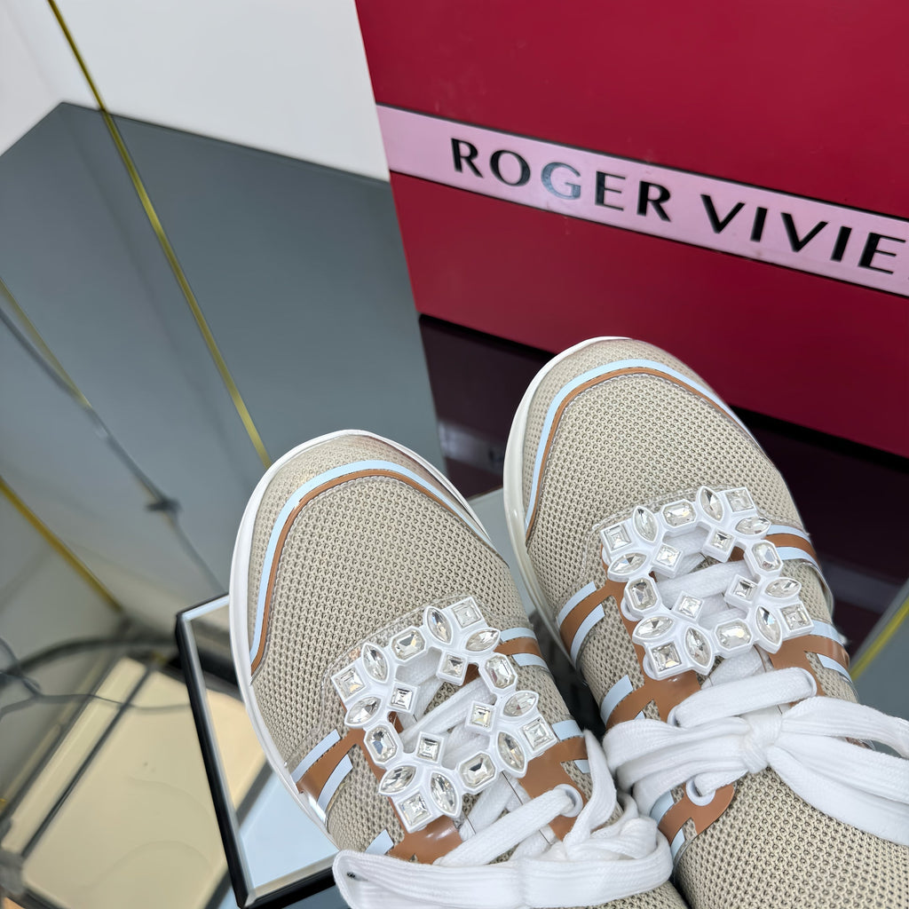 ROGER VIVIER VIV' RUN SNEAKERS IN BEIGE TECHNICAL FABRIC WITH BROWN AND WHITE CALFSKIN