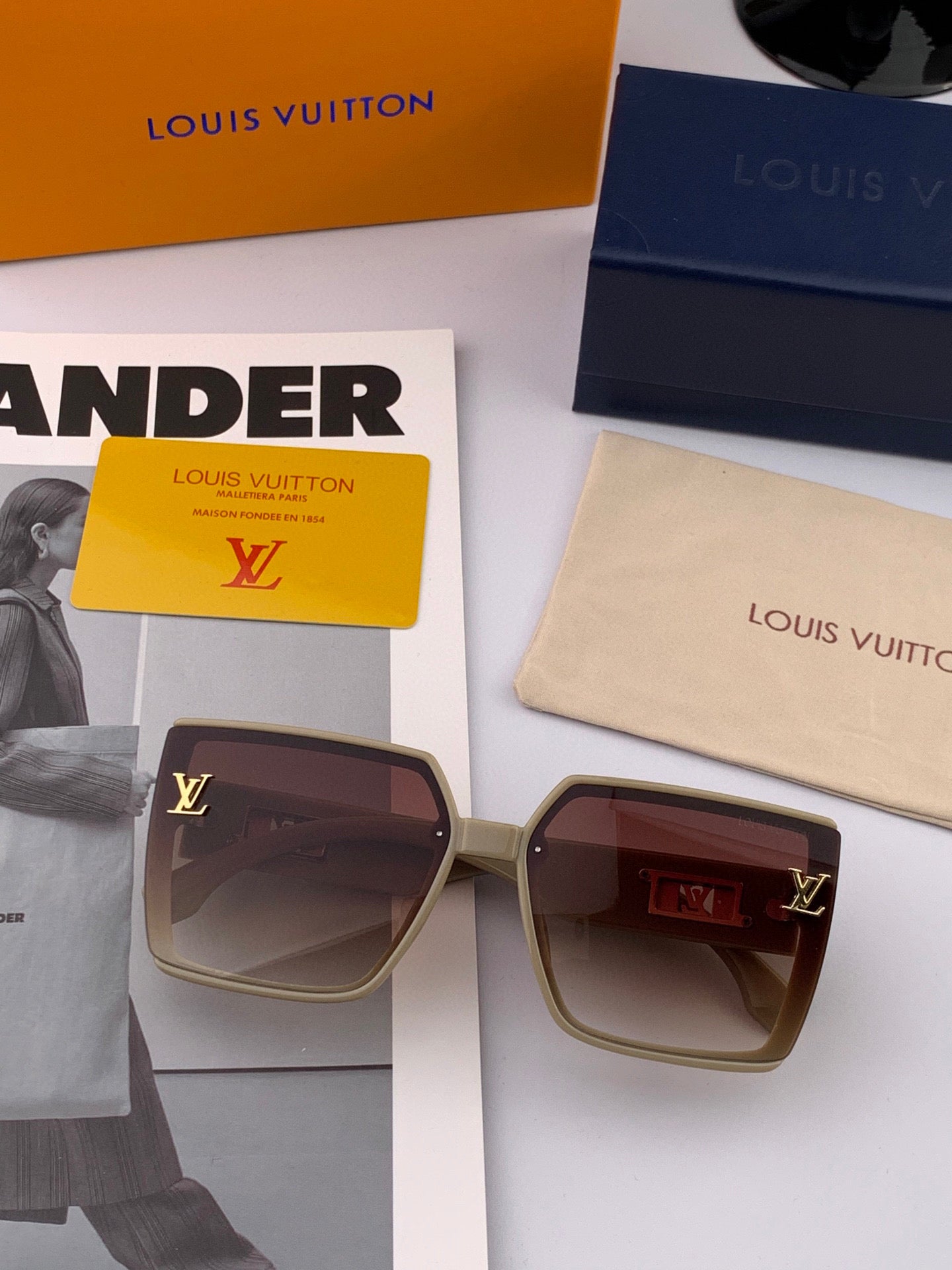 LOUIS VUITTON MONOGRAM SUNGLASS L3619 IN ACETATE FRAME