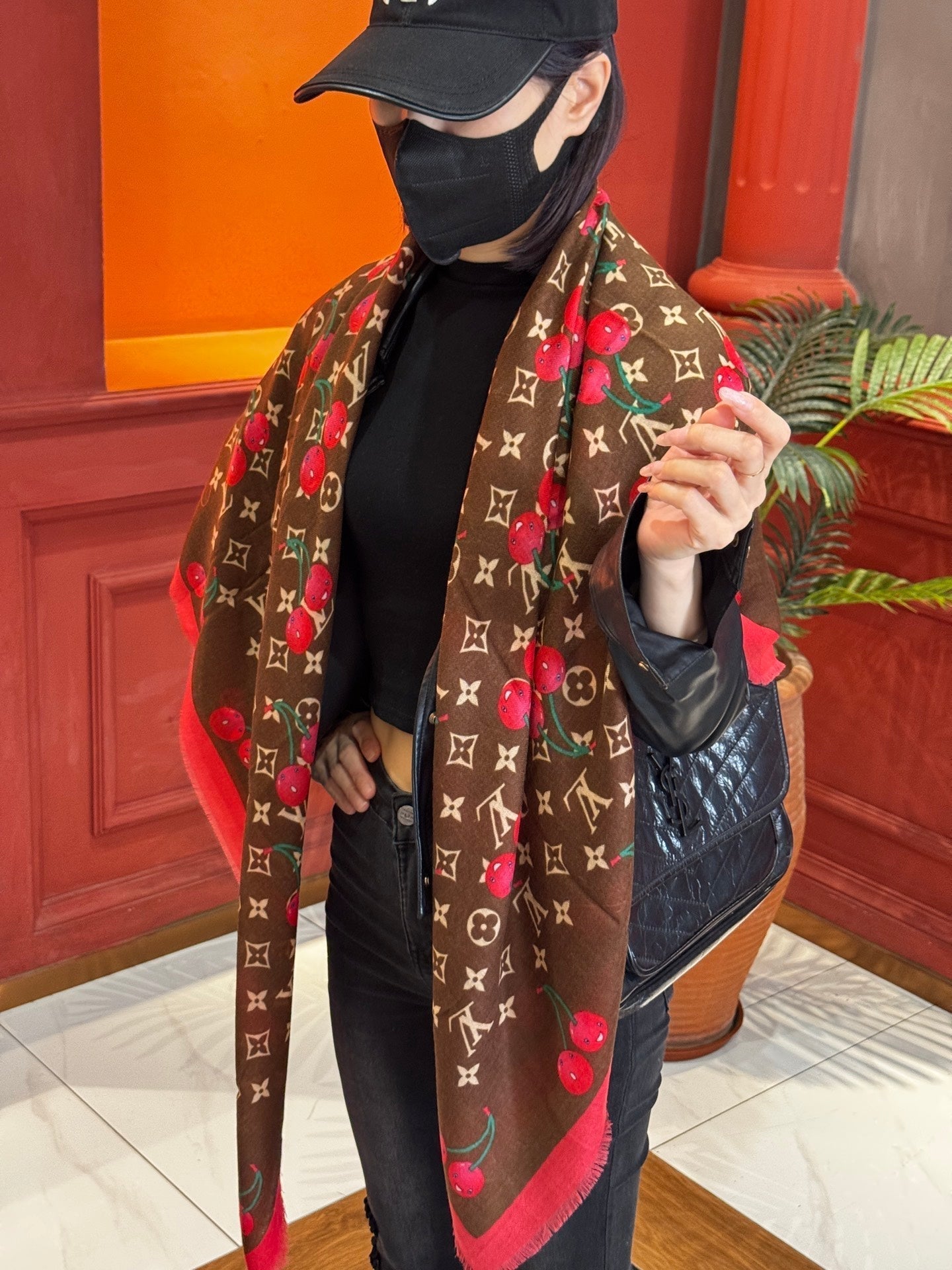LOUIS VUITTON LV SCARF 140 CM IN CASHMERE 721493
