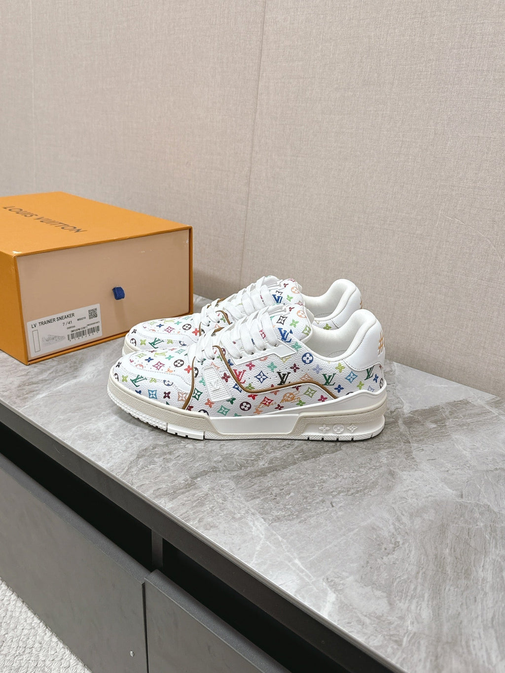 LOUIS VUITTON TRAINER SNEAKER IN WHITE MIX COLORFUL CALFSKIN