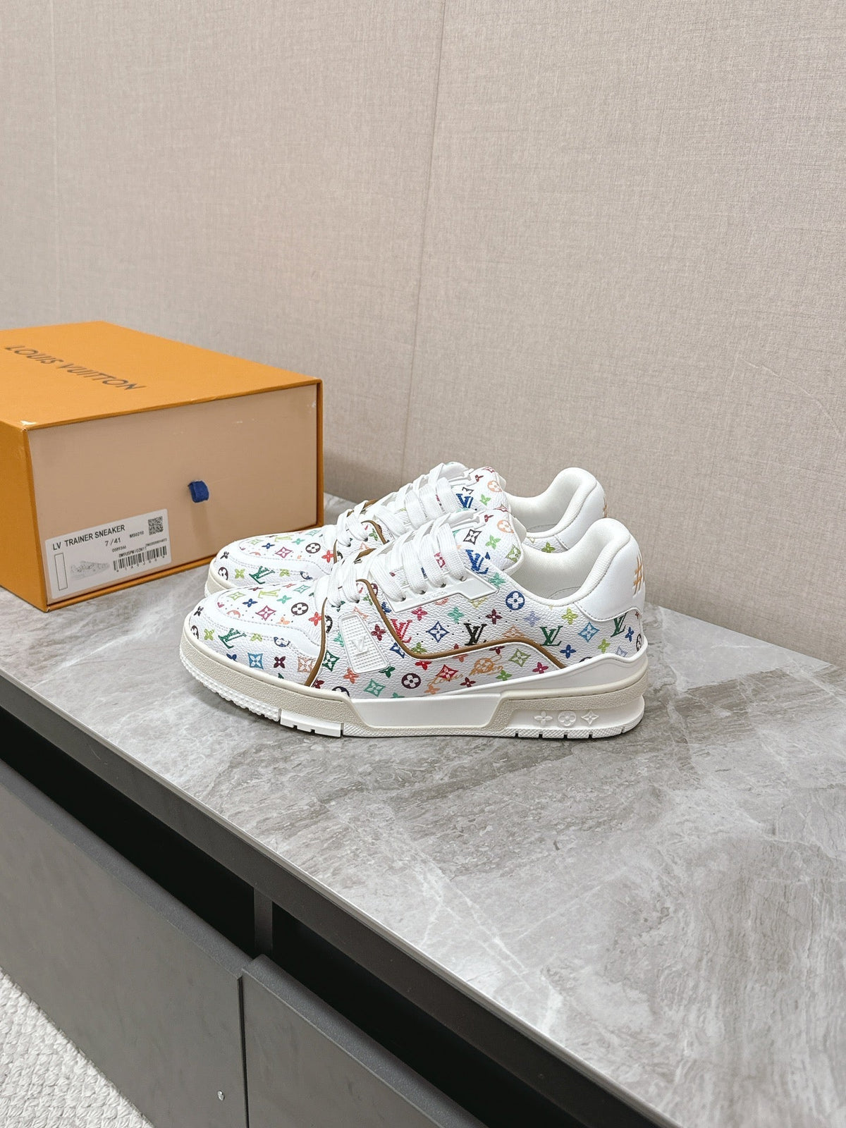 LOUIS VUITTON TRAINER SNEAKER IN WHITE MIX COLORFUL CALFSKIN