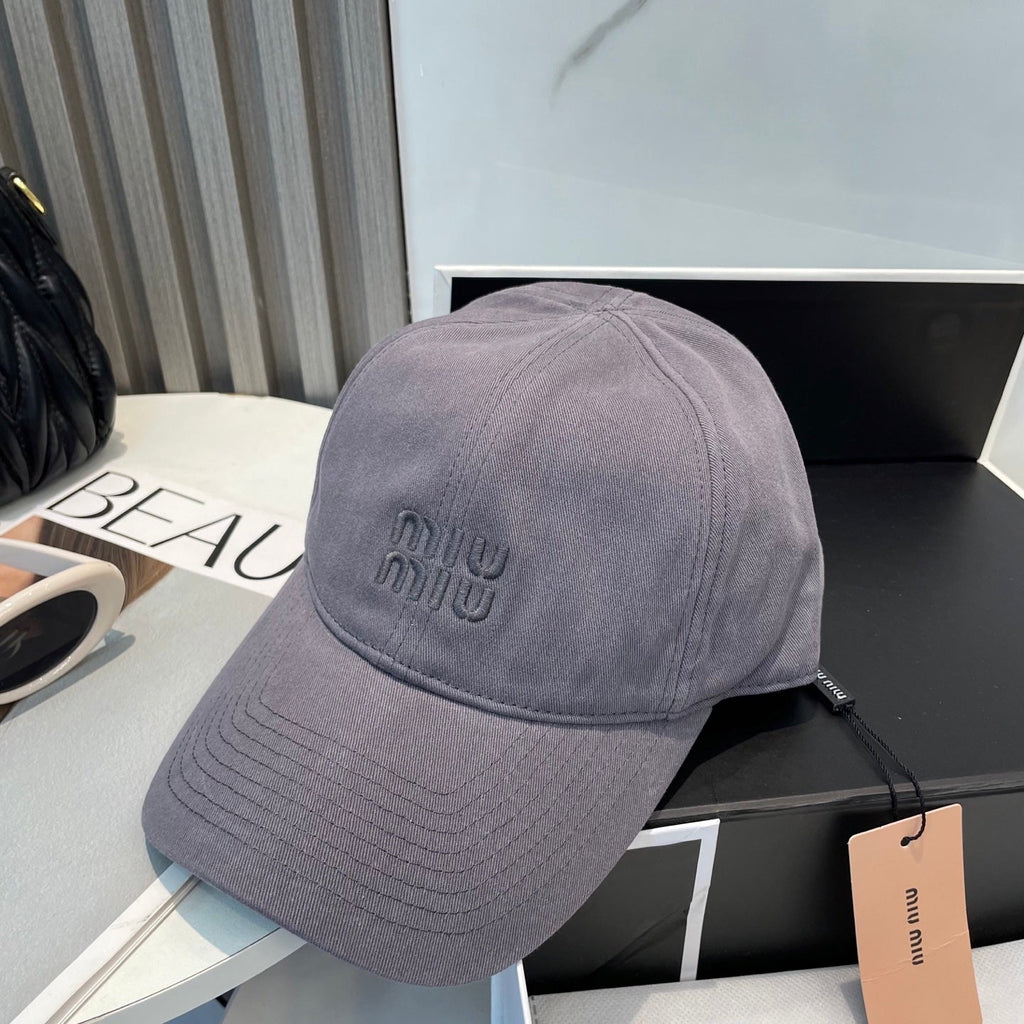 MM BASEBALL CAP IN GREY ORANGE FABRIC BRAND EMBROIDERY