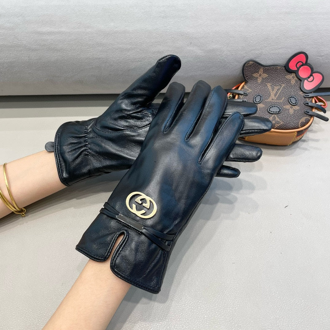 GUCCI TOUCHSCREEN GLOVES IN BLACK SHEEPSKIN 391498