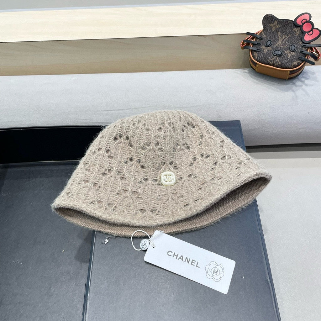 CHANEL BUCKET HAT KHAKI BROWN KNITTED FABRIC WITH RABBIT FUR 428091
