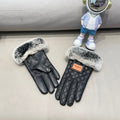 HERMES GLOVES IN BLACK DEERSKIN WITH RABBIT FUR LINING 427385
