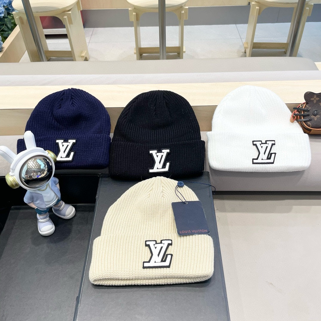 LOUIS VUITTON BEANIE HAT IN NAVY BLUE WOOL 435030