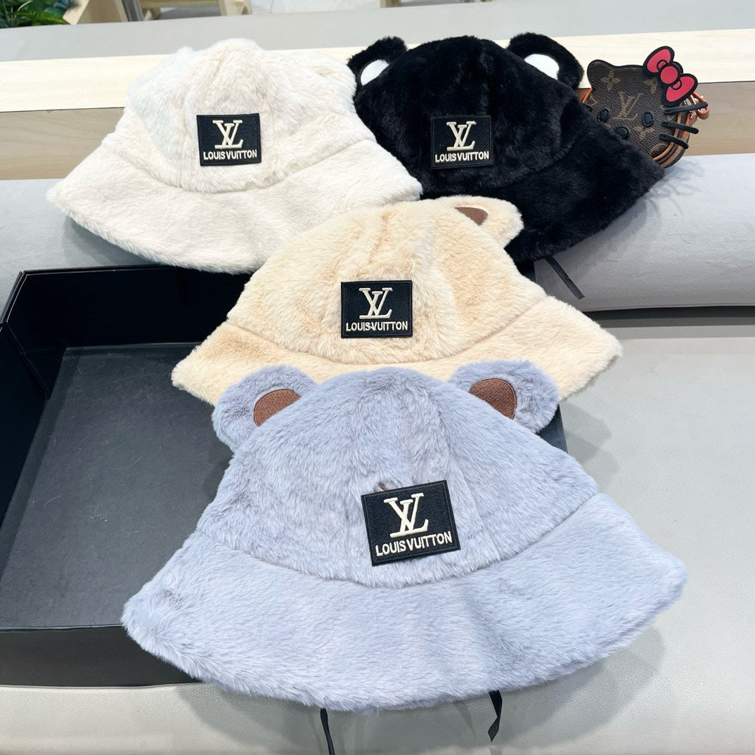 LOUIS VUITTON BUCKET HAT IN BEAU BLUE WOOL AND LAMB FUR 434941