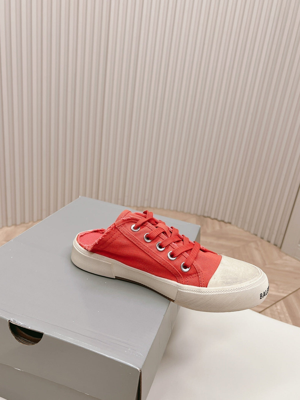 BALENCIAGA SNEAKER MULES IN RED CANVAS GRAFFITI LOGO