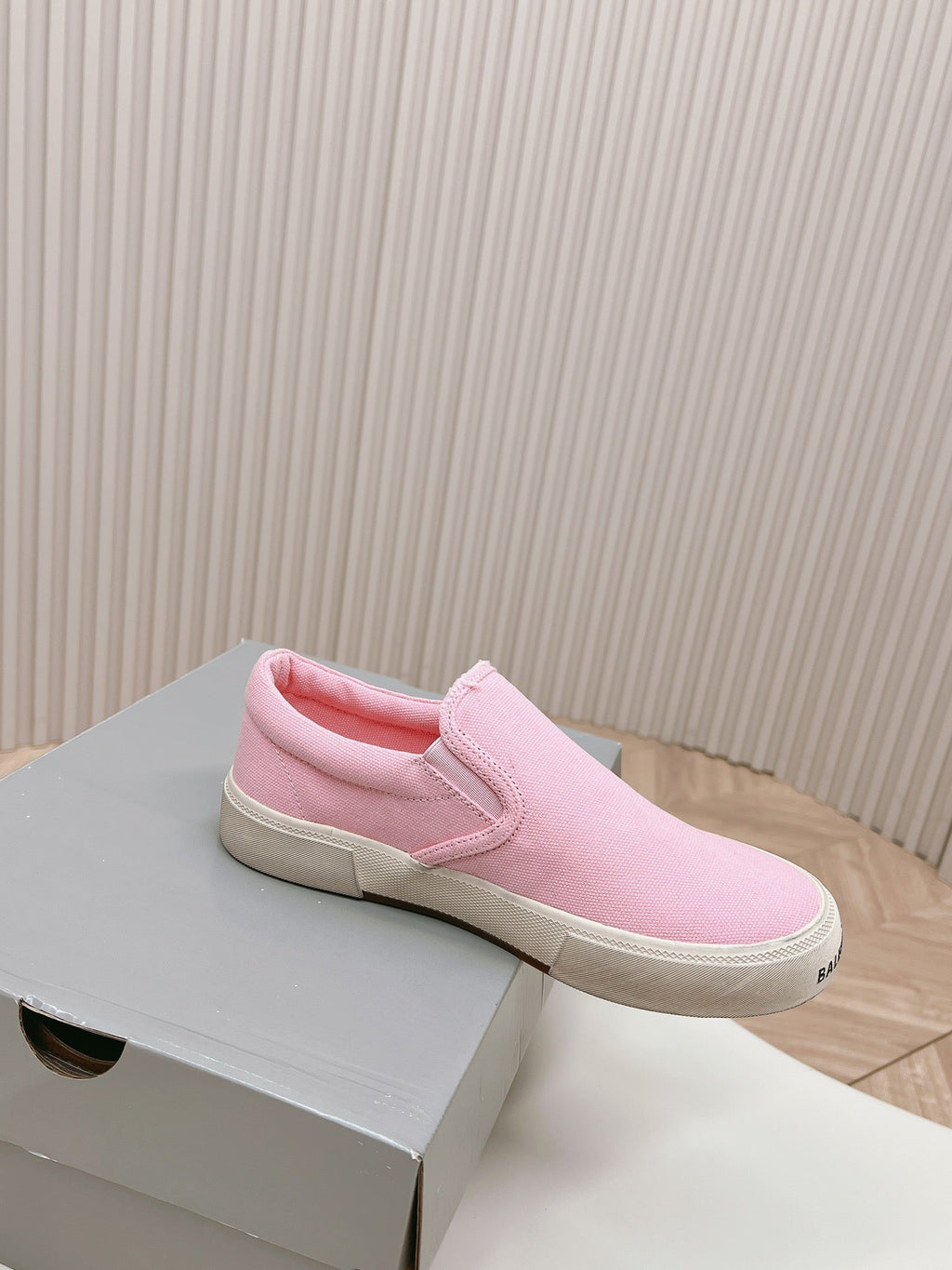BALENCIAGA SLIP-ON SNEAKERS GRAFFITI IN PINK CANVAS