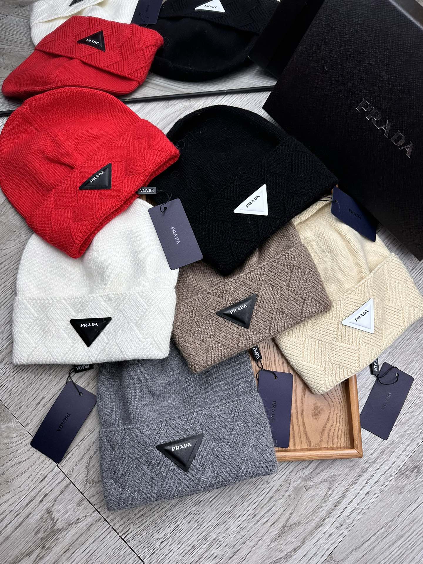 PRADA BEANIE HAT IN BISQUE BEIGE WOOL AND RABBIT FUR 436397