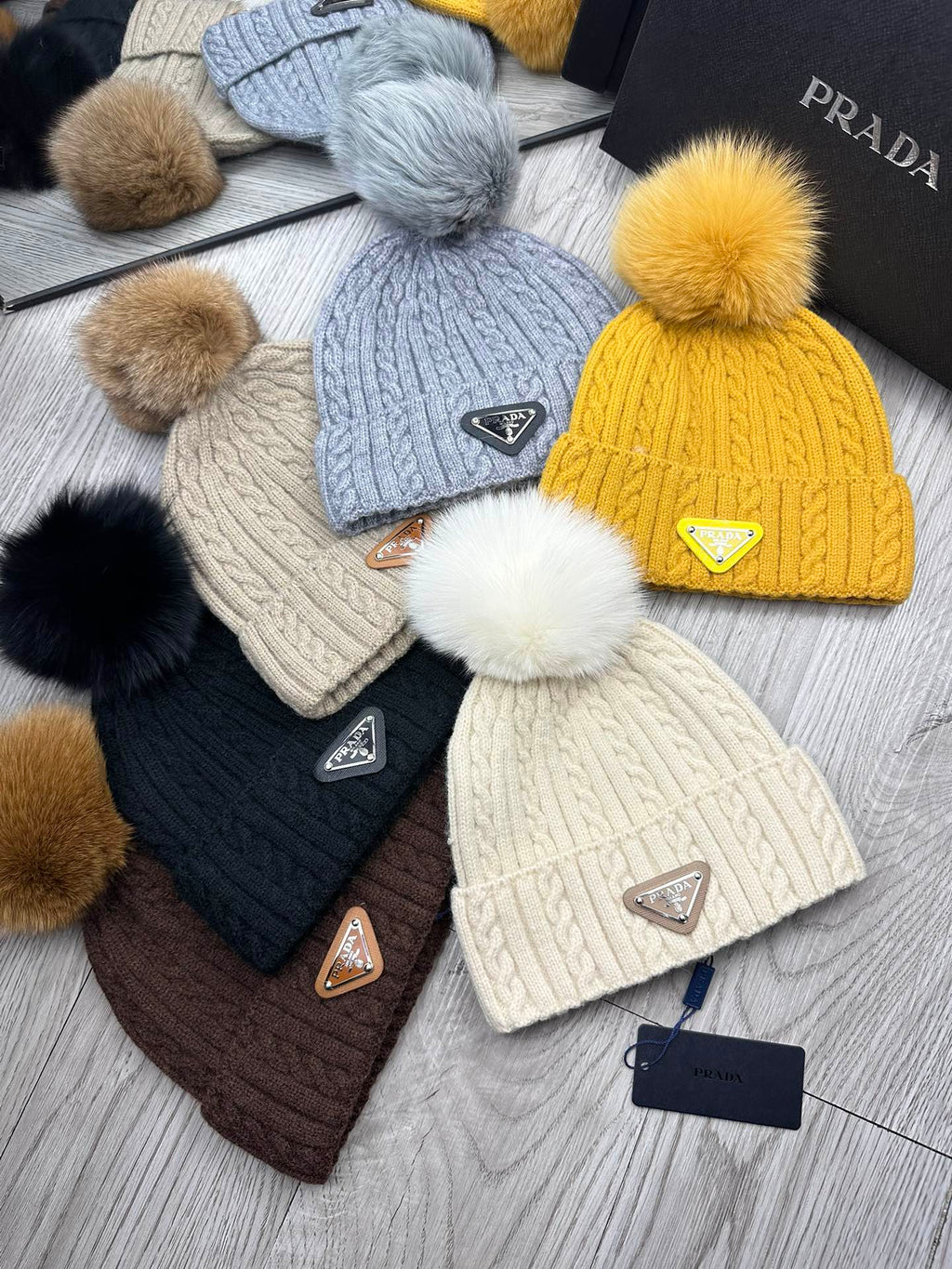PRADA BEANIE HAT IN CAMEL BROWN WOOL 352367