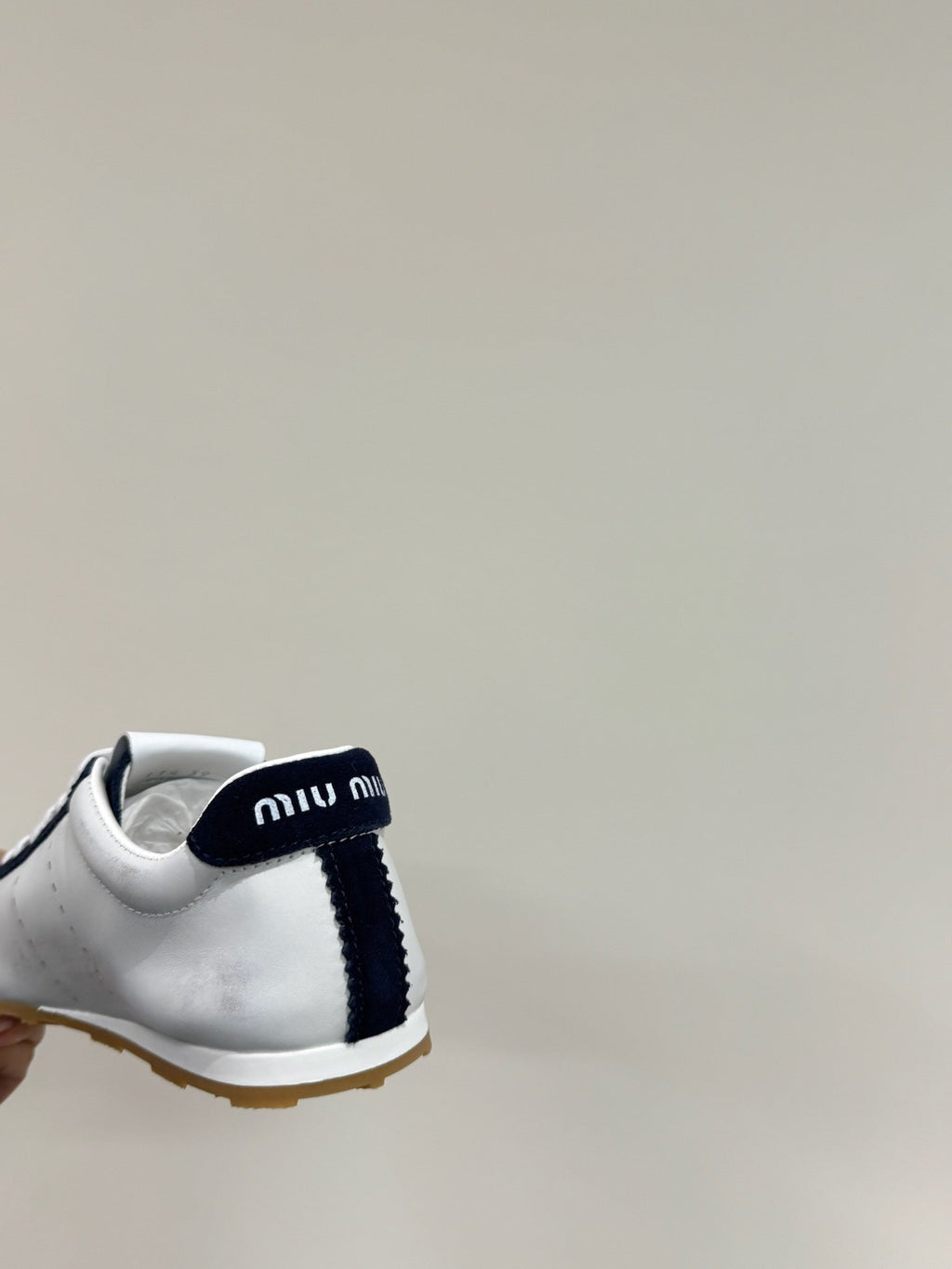 MIU MIU PLUME SNEAKERS IN WHITE NAPPA LAMBSKIN AND NAVY SUEDE