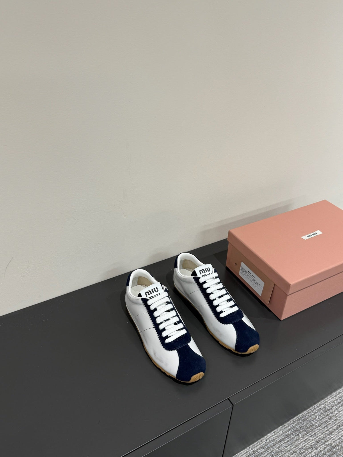 MIU MIU PLUME SNEAKERS IN WHITE NAPPA LAMBSKIN AND NAVY SUEDE