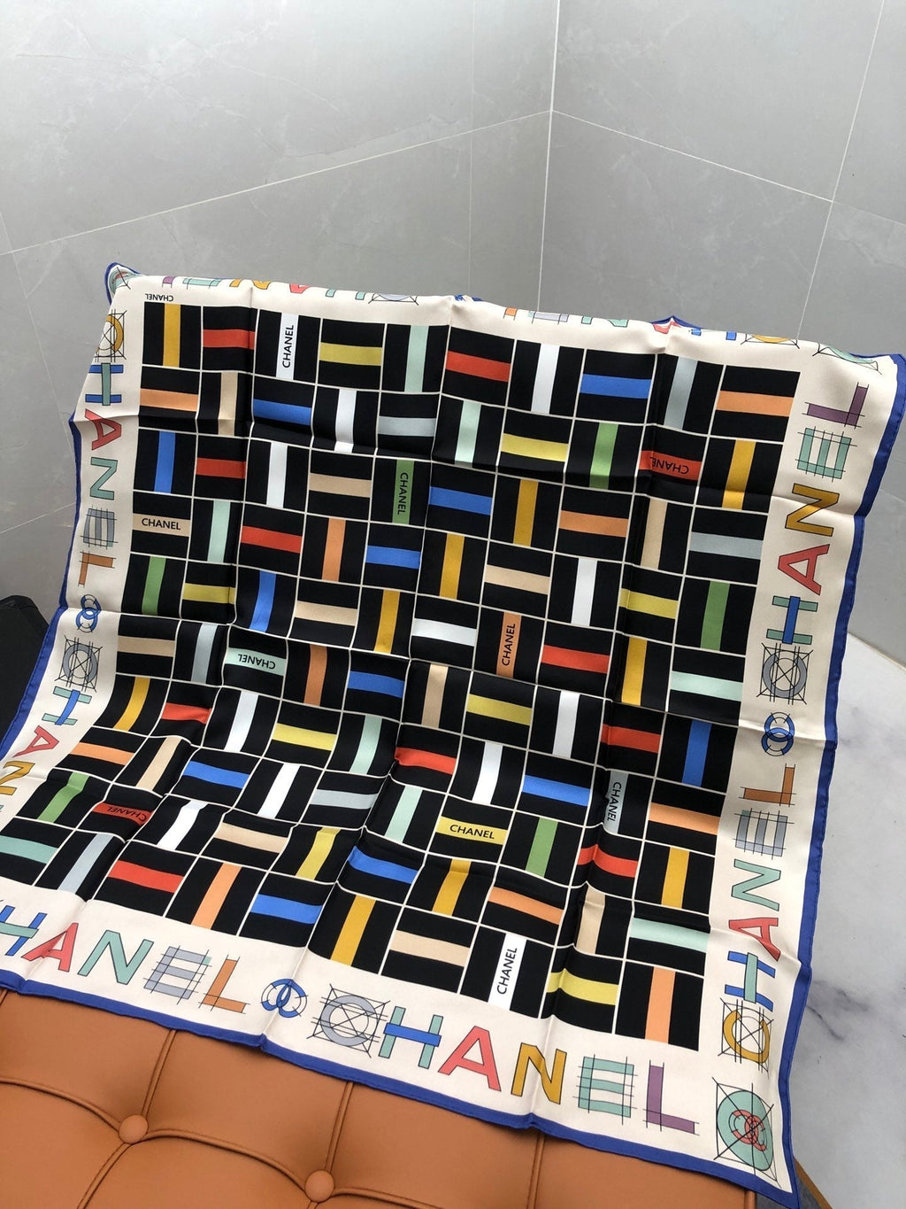 CHANEL 25S SCARF 90 IN SILK 704587