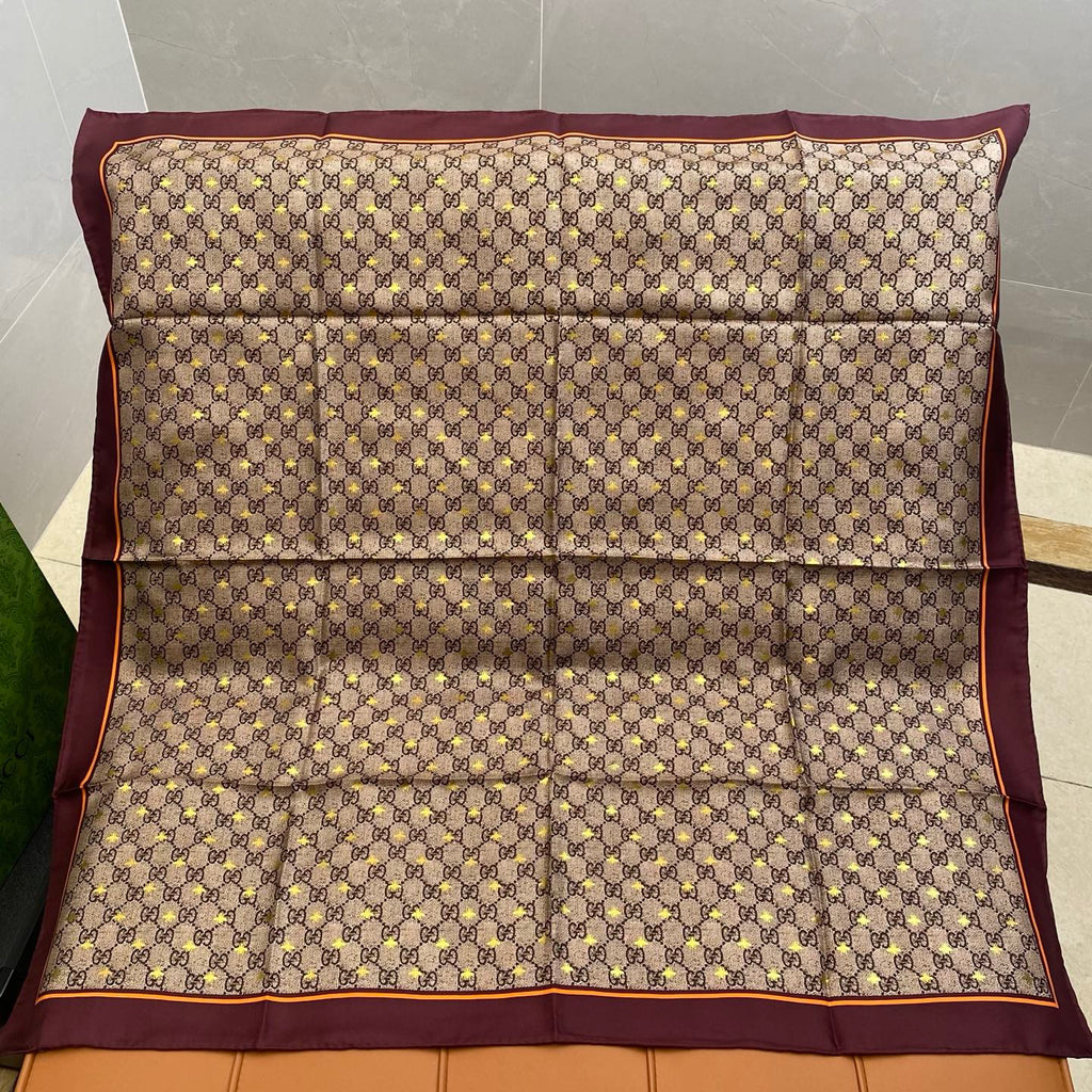 GUCCI 25S SCARF 90 IN SILK 709691