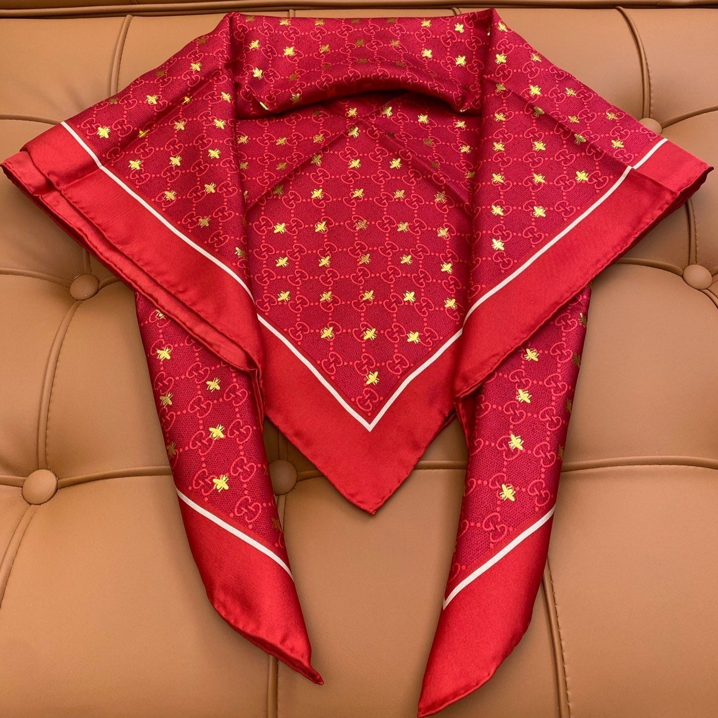 GUCCI 25S SCARF 90 IN SILK 709693