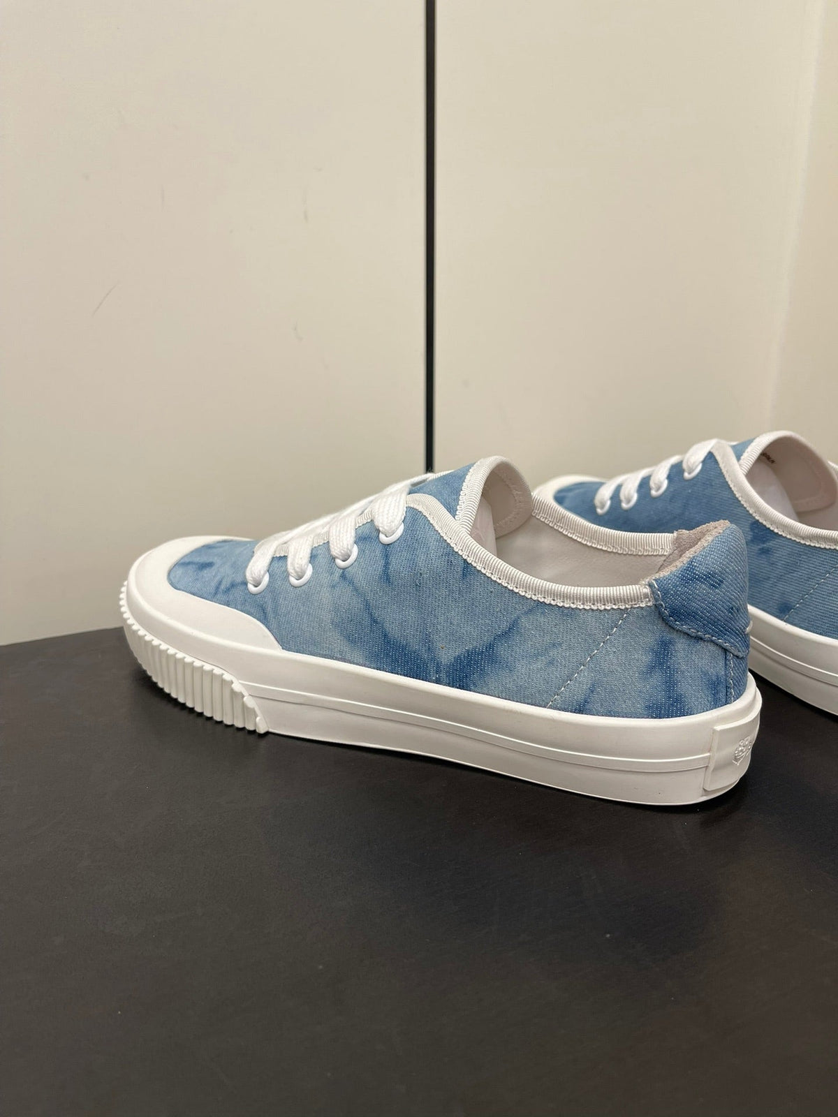 LORO PIANA CLASSIC BISCUIT SNEAKER SKY CALFSKIN