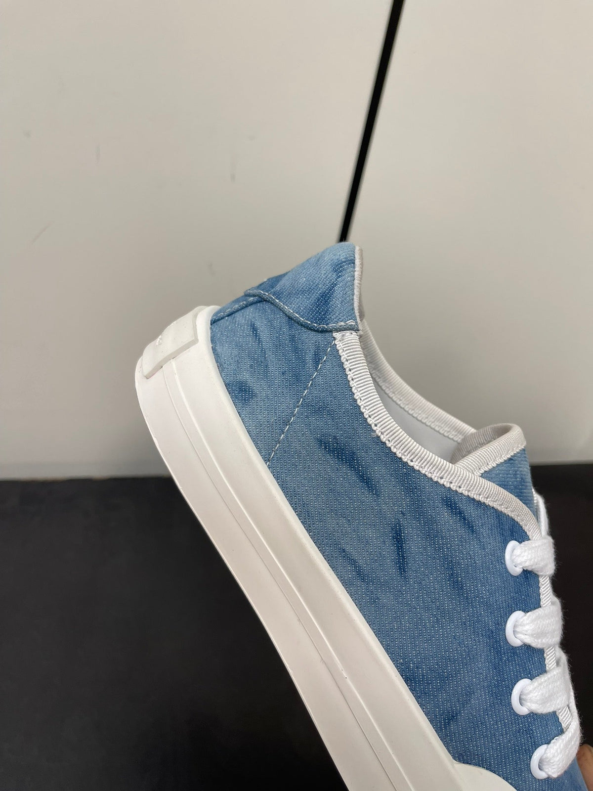 LORO PIANA CLASSIC BISCUIT SNEAKER SKY CALFSKIN